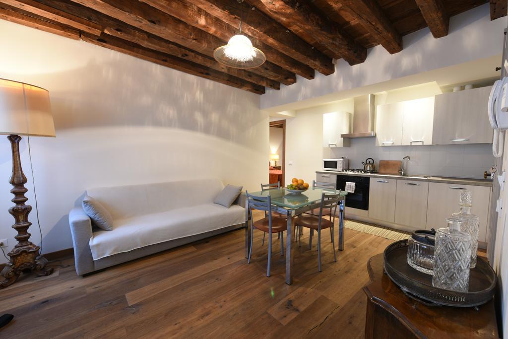 Apartament Mercerie E Capitello